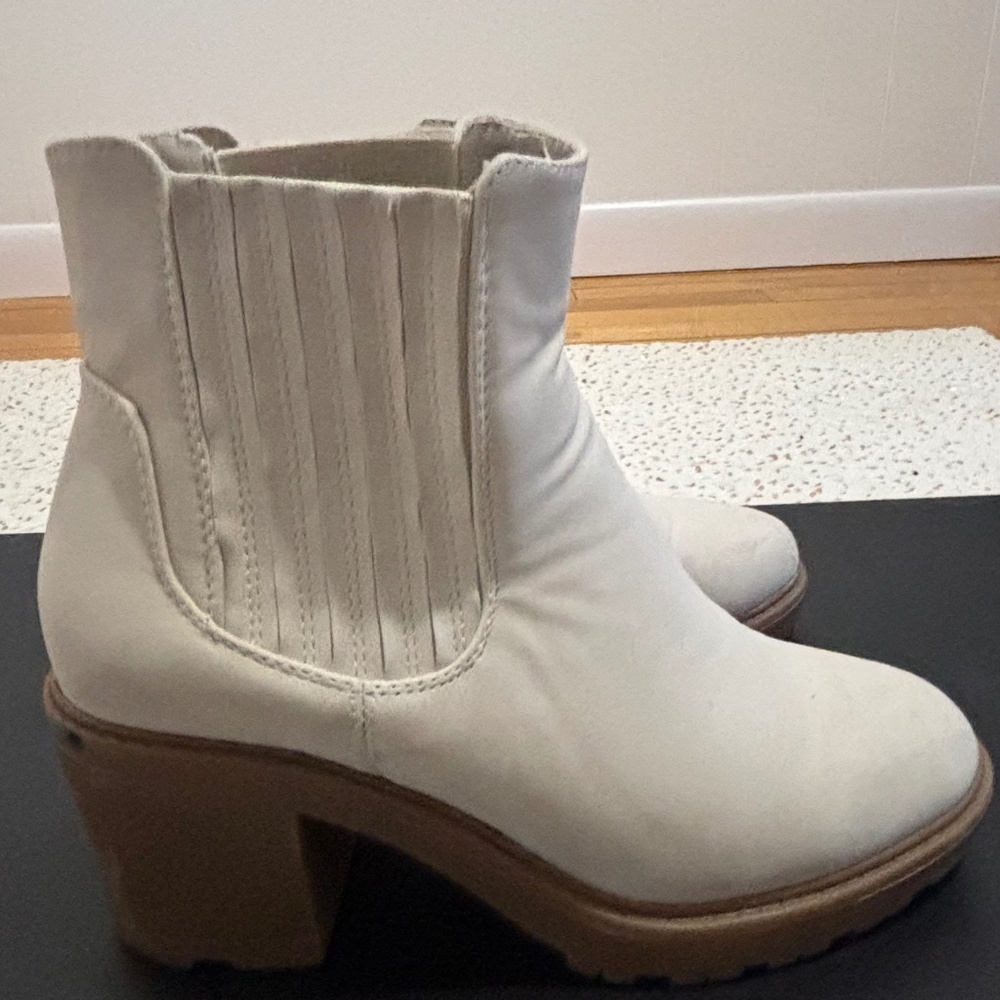 Ankle booties - image 4